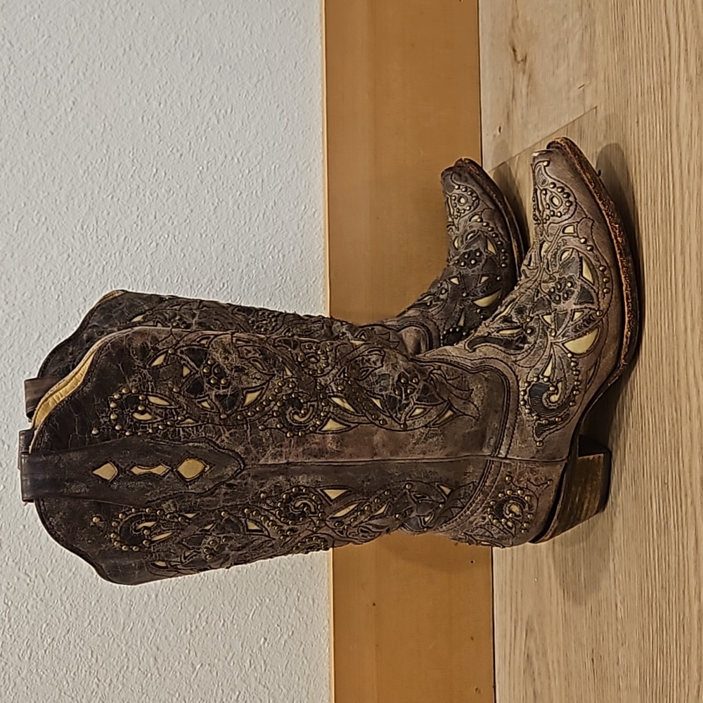 Coral Western Boots
